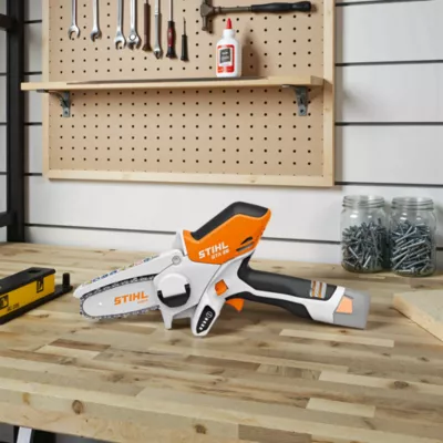 Scie de jardin sans fil sur batterie 10,8 V Stihl GTA 26 (sécateur,ébrancheur,scie à bois) (avec batterie et chargeur)
