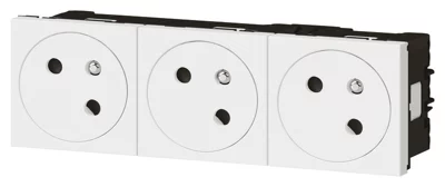 Bloc triple prises avec terre surface double inclinées 45° "Mosaic" blanc