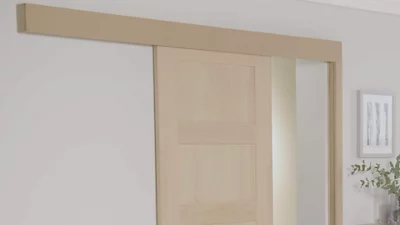 Système coulissant en applique pour portes largeur 73 ou 83 cm