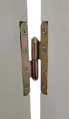 Paumelle de porte 140 x 55 mm bout rond gauche