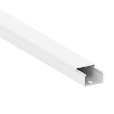Moulure blanche goulotte L. 2 m x P. 25 x4 H. 40 mm
