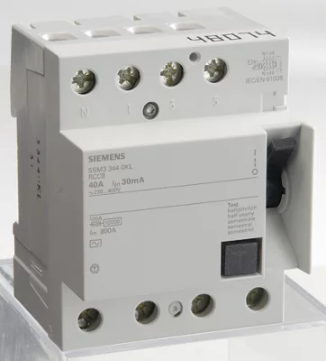 Interrupteur différentiel tétra polaire 30 mA 40 A type AC à vis, 4 modules