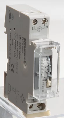 Horloge modulaire avec un programme journalier