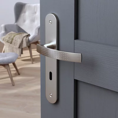 Poignée de porte "Edric" avec trou pour clé - Entraxe 195 mm