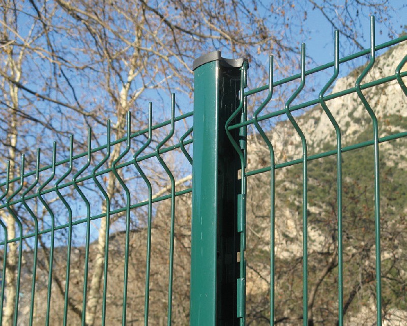 CLÔTURES EN PANNEAUX