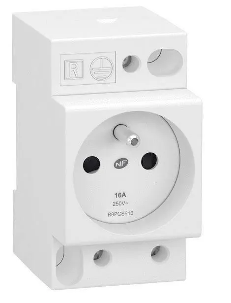 PRISE DE COURANT 2P+T 250V RESI9 XP R9PCS616