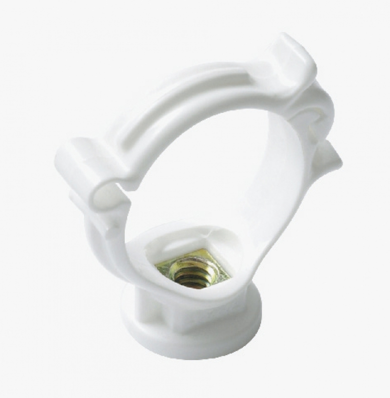 Raccords et tubes en PVC blanc
