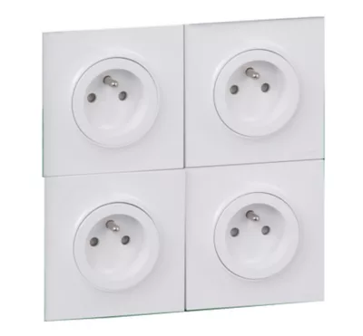 Lot de 4 prises 2 pôles + terre Schneider electric Blanc