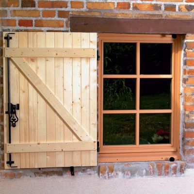 Volet battant sapin 2 vantaux 140 x h.135 cm