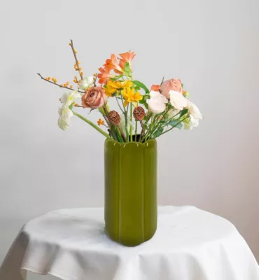 Vase tube feston en céramique vert H.15 cm Ornami