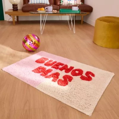 Tapis Taxi Brousse - Buenos Dias - crème et rose en coton tufté