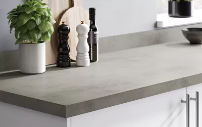 Plan de travail stratifié gris effet béton L.300 x l.62 x ép.3,8 cm GoodHome Kala