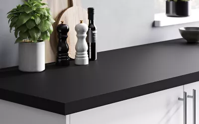Plan de travail stratifié noir mat L.300 x l.62 x ép.3,8 cm GoodHome Berberis