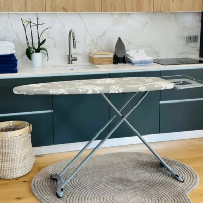 Table à repasser avec pieds gris et housse coton L.130 x l.47 x H.max 90 cm, Kitchen Move Wild