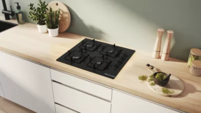 Plaque de cuisson gaz 4 foyers - coloris noir l.59 x P.52 x H.4,5 cm - Bosch POP6B6K30