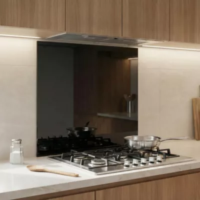 Fond de hotte en verre GoodHome Nashi noir l. 60 cm x H. 70 cm x Ép. 5 mm