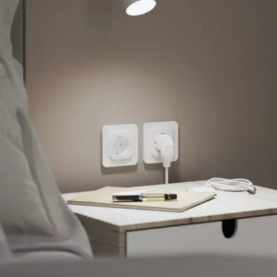Double prise avec terre Jacobsen Kennet blanc complet