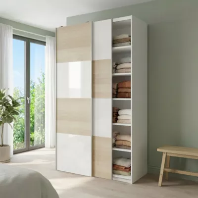 Armoire penderie portes coulissantes blanches brillantes et effet chêne GoodHome Atomia H. 225 x L. 150 x P. 63,5 cm