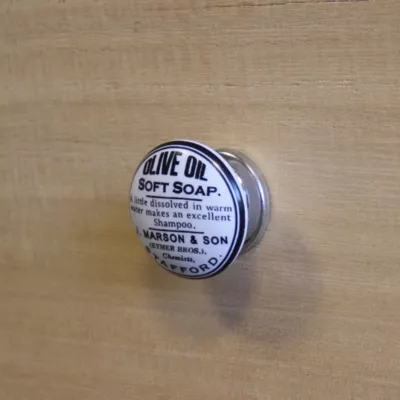 Lot 4 boutons de meuble arrondi Porcelaine Vras GoodHome noir et blanc Ø3.8 cm