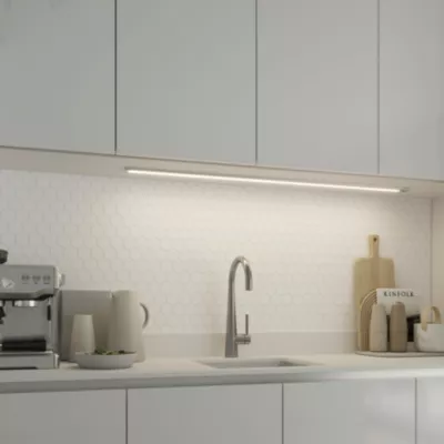 Réglette sous meuble à détection Menezes LED intégrée blanc neutre IP20 1200lm 20W L.118,5xl.4,2xH.1cm chrome GoodHome