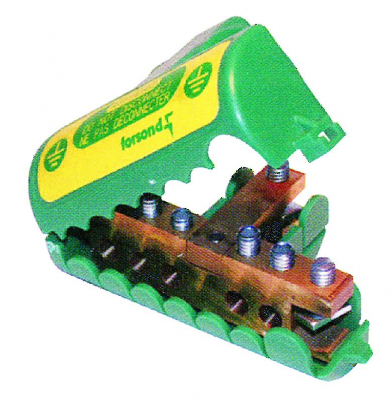 Boîtier de raccordement pour circuits de terre conception en T avec 2 points de fixation pour câble principal de 35 mm2