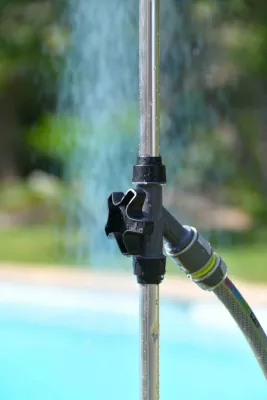 Douche de jardin hydraulique sur trépied Techno