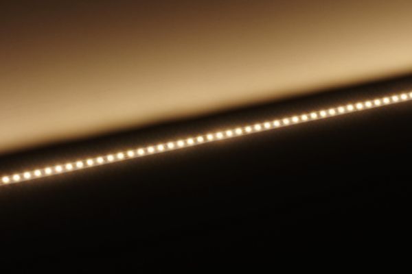 Bandeau LED 5m SPI IP20 blanc 3000K IRC>90 SDCM3 11W/m 1252lm/m (114lm/W) 120LED/m 120° 24VDC sécable IP20 câblé des 2 côtés 0,5m 20AWG 3x0,5mm installation via contrôleur SPI non inclus Réf. 744000