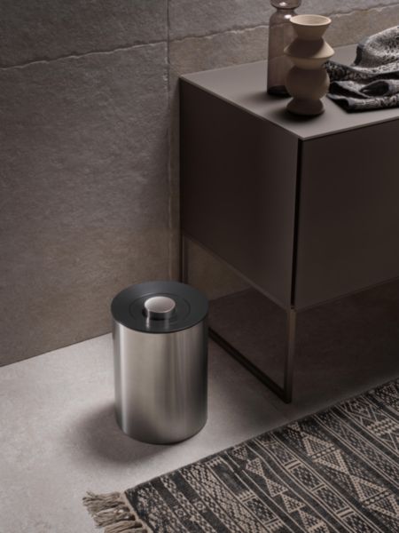 Poubelle acier inox poli/ gris foncé (RAL 7021) Réf. 04989010037