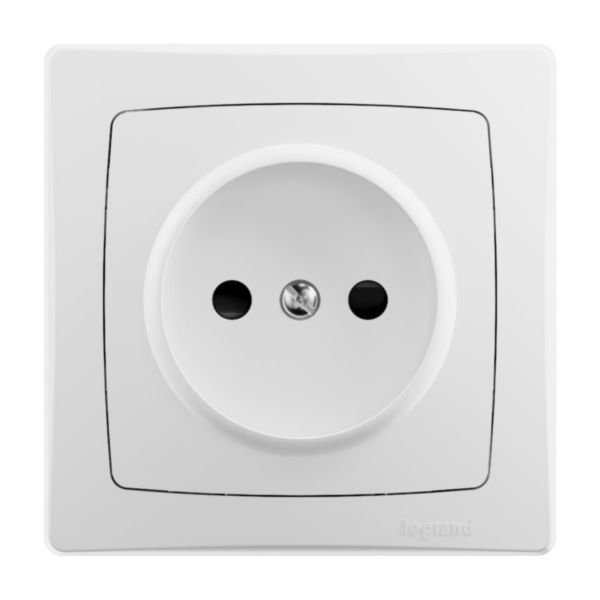 Prise de courant sans terre avec éclips de protection 16A 250V - appareillage saillie - bornes auto - Complet blanc Réf. 086022L