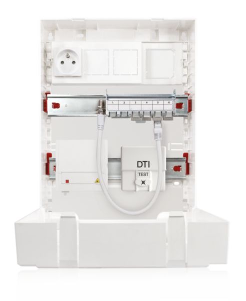 Tc 351 saillie g3 1p 4 rj cat6a dti capot Réf. 0802393R13