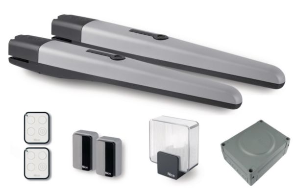 Kit vérin pour portails battants jusqu'à 3 m ou 500 Kg par battant - kit comprenant 2 opérateurs TO4024, 1 logique MC824HR10, 2 émetteurs ON3EBD, 1 récepteur OXIBD, 1 lampe clignotante ELDC et 1 jeu de cellules EPMB Réf. TOONA4024BDKCE