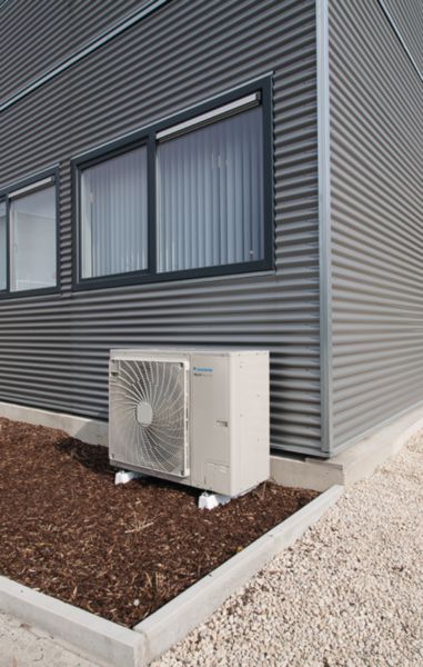 Image principale de Unité extérieure large alpha 25 kw (3 ph) r32 Réf. RZA250D