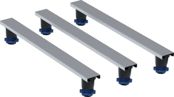Image principale de Kit d’installation Geberit pour receveurs de douche en minéral de synthèse jusqu’à 140 cm de longueur, 3 traverses L 70 cm - H 9-21cm